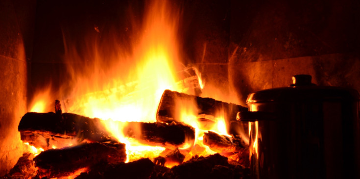 Una imatge recurs d’una llar de foc.