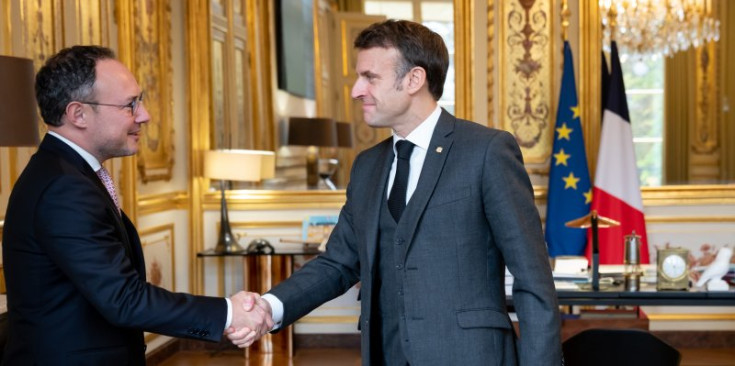 Xavier Espot i Emmanuel Macron, ahir.