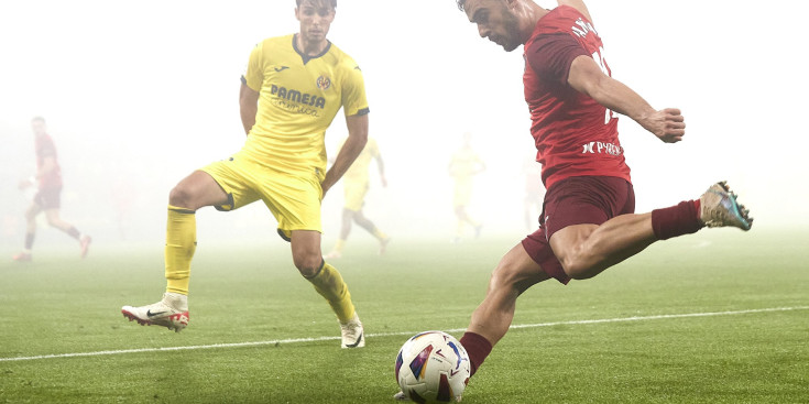 Una jugada del partit entre l’FC Andorra i el Vila-Real B, el passat diumenge.