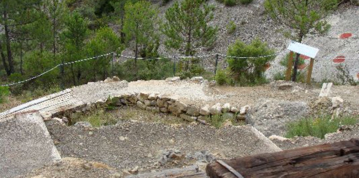 Mirador del jaciment del Cretaci de Coll de Nargó.