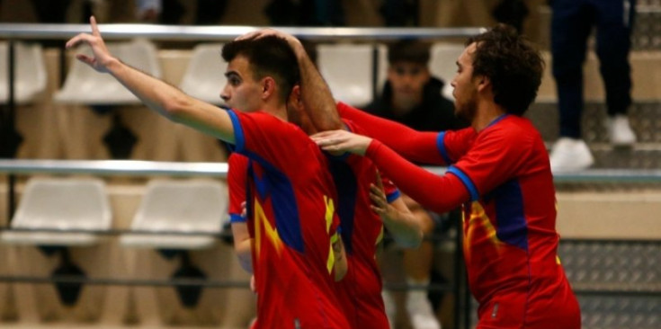 Alguns jugadors de l’equip de futbol sala d’Andorra, durant un partit.