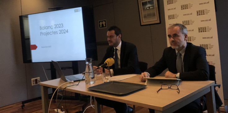 El president de la CASS, Marc Galabert, i el director, Josep Escoriza, ahir presentant el balanç de l’entitat.