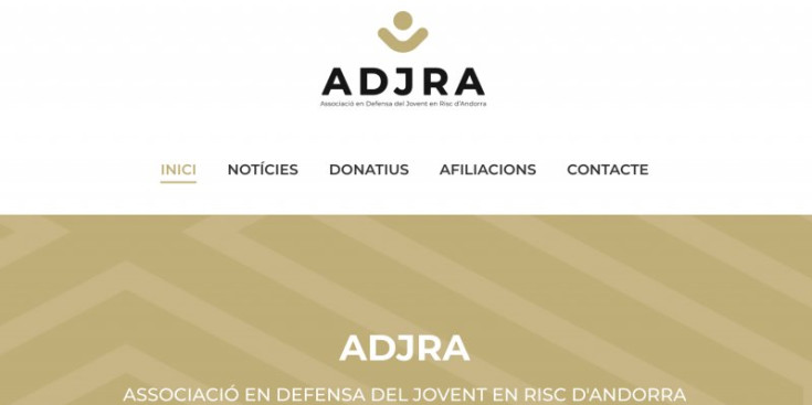 Pantalla d’inici del nou web de l’Associació en Defensa del Jovent en Risc d’Andorra.