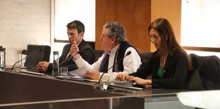 El conseller d’Units per Ordino, Enric Dolsa, durant la seva intervenció al Consell de Comu d’Ordino d’ahir.