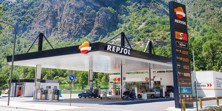 Imatge d'una gasolinera del país.