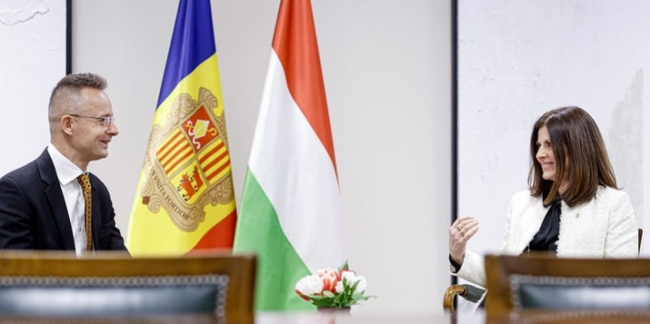 El ministre d’Afers Exteriors i Comerç d’Hongria, Péter Szijjártó, i la ministra d’Afers Exteriors d’Andorra, Imma Tor, ahir.