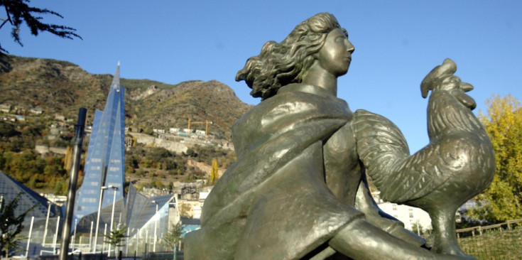 Escultura dedicada a Arnalda de Caboet, a Escaldes-Engordany.