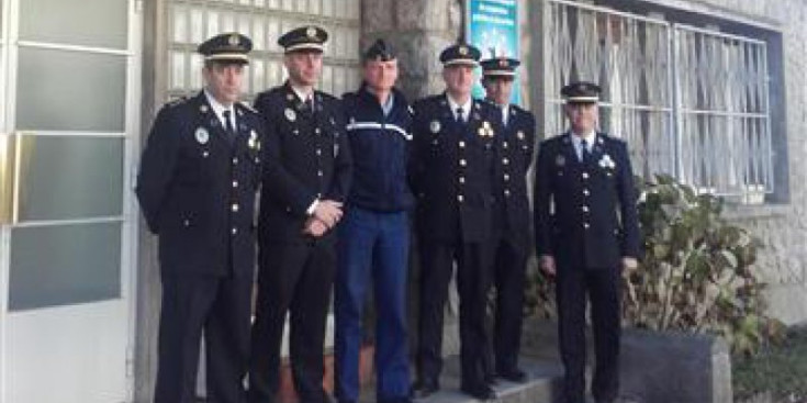 Els cinc policies desplaçats a Melles Pont du Roy (França)