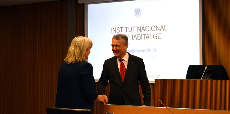 El director de l'Institut Nacional de l'Habitatge, Josep Maria Pla, durant la seva compareixença davant la comissió legislativa d'Economia.