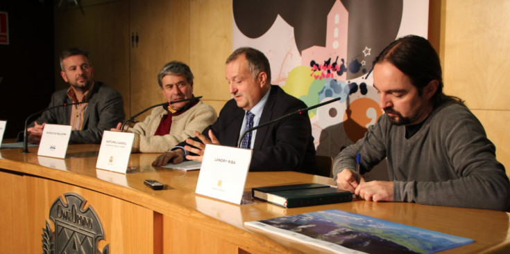 El secretari de la CNAU, Jean-Michel Armengol, l'escriptor Patrice de Bellefon, el conseller de Turisme i Esports d'Ordino, Bartumeu Gabriel, i el director del Departament d'Agricultura del Govern d'Andorra, Landy Riba