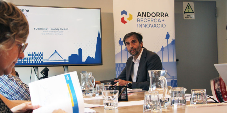 El coordinador de l’àrea de Sociologia d’AR+I, Joan Micó, durant la presentació dels resultats.
