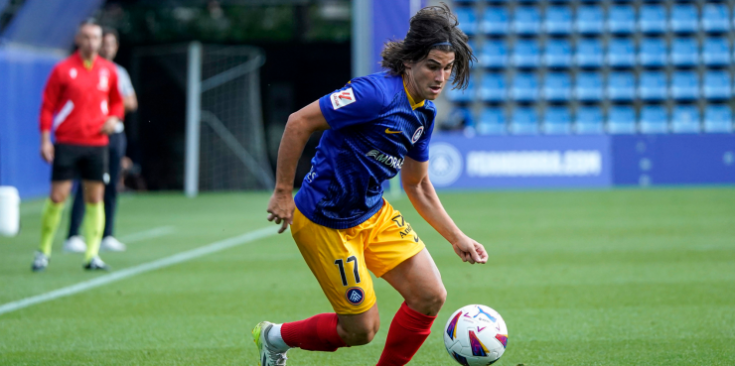 Álex Calvo marxa cedit al Mirandés.