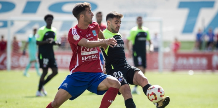 Un instant del duel SD Tarassona - FC Andorra.