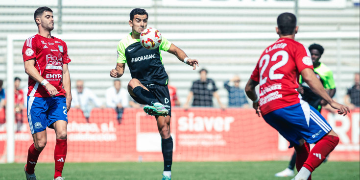 Jesús Clemente durant el partit de diumenge passat entre l'FC Andorra i el Tarassona.