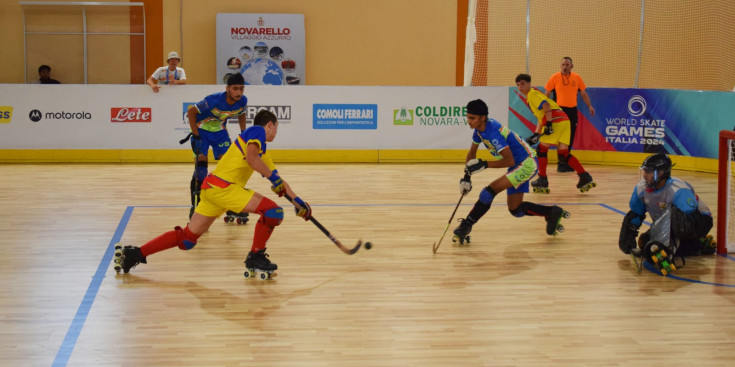 Un instant del duel entre la selecció sub19 andorrana i l'Índia.