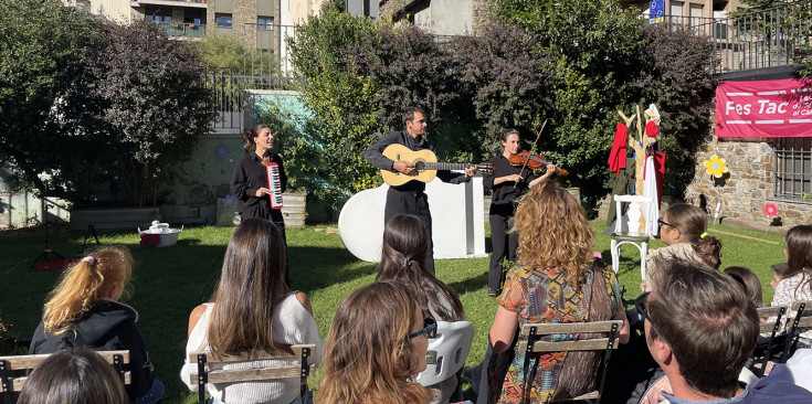 Un moment de l'espectacle 'Camins que parlen' de la companyia La Fanga Escènica.