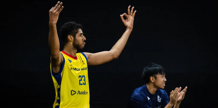 Felipe dos Anjos i Aaron Ganal en el darrer partit tricolor a la BCL.