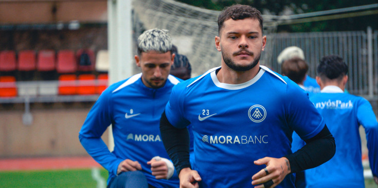 Diego Alende durant l'entrenament d'aquest matí de l'FC Andorra.