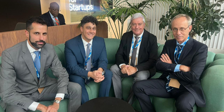 Els representants de la CEA, Gerard Cadena, Iago Andreu i Francesc Pallàs, amb el cap d’Afers Europeus de FEDIL, Francesco Fiaschi.