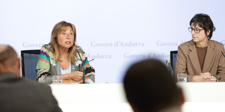 La ministra d'Habitatge, Conxita Marsol, i la directora de l'Institut Nacional de l'Habitatge, avui.