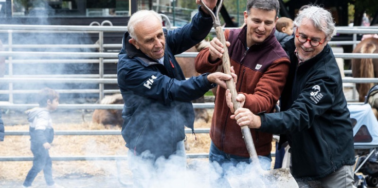 L'acte inaugural del mercat de la Pitavola tingut lloc aquest matí a la Massana.