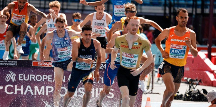 Nahuel Carabaña durant la sèrie eliminatòria dels 3.000 metres obstacles del Campionat d’Europa d’Atletisme, al juny.