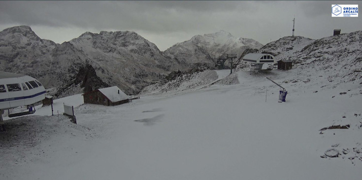 Imatge de l'estat d'aquest matí de les pistes d'Ordino Arcalís, amb una gran presència de neu.