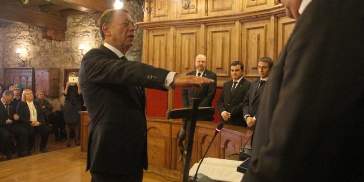 El cònsol major electe, Josep Vila, jura el càrrec
