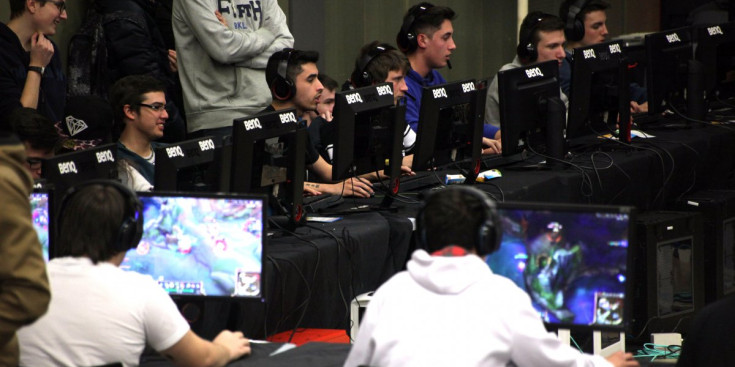 Membres d’un torneig celebrat durant la passada edició del Saló del Videojoc i Internet.