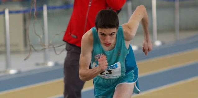 Pol Moya, als 800 metres del Campionat de Catalunya de clubs.
