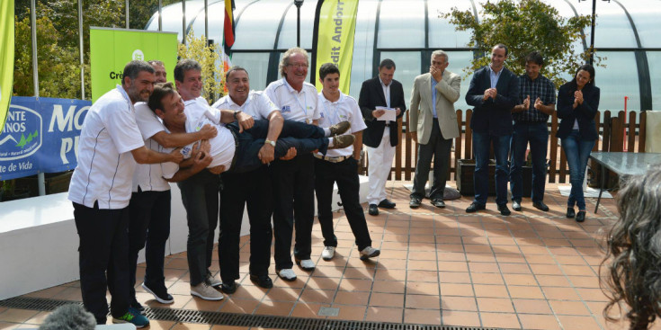 L’equip andorrà rep la medalla com a quart classificat del Campionat d’Europa per equips que es va disputar a la Xixerella el setembre del 2014.