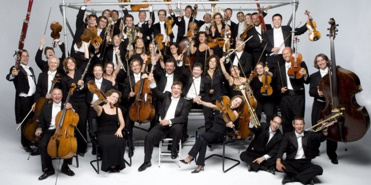 Una imatge divertida dels membres de l’Orquestra de Cadaqués.