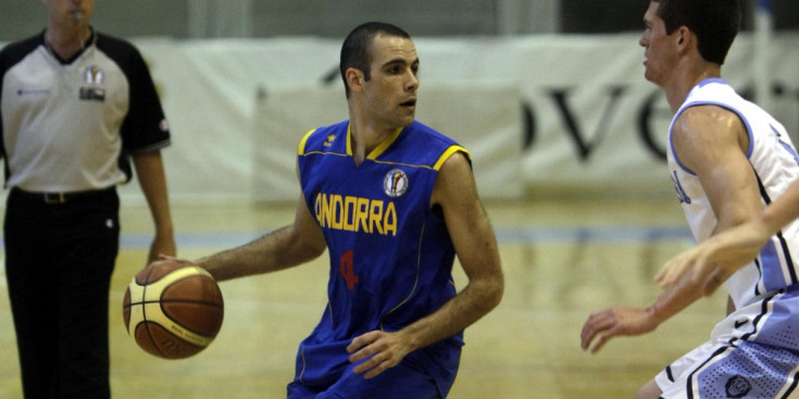 Dani Mofreita, en un partit de la selecció contra la Universitat de Columbia.