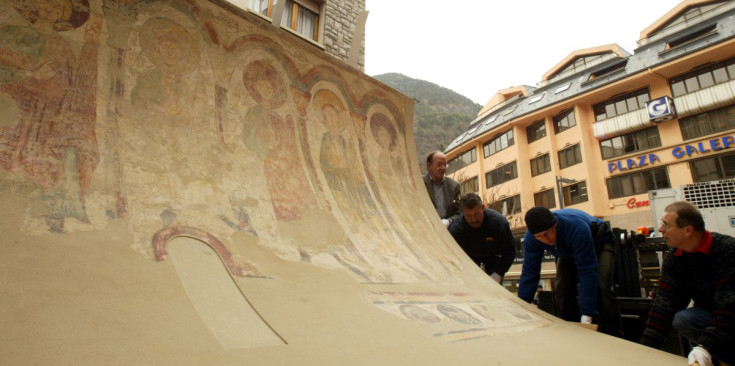 L’arribada definitiva dels murals a Andorra l’any 2007.