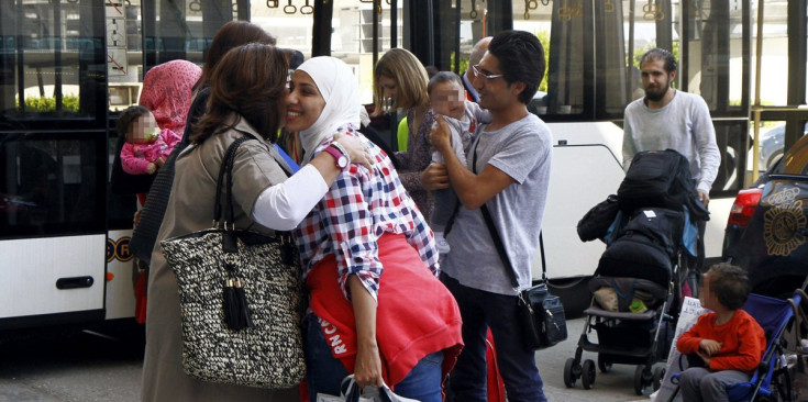 Un grup de 19 refugiats arriba a l’aeroport de Madrid-Barajas, dimecres passat.
