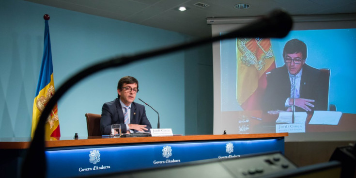 El cap de Govern en funcions i ministre portaveu, Jordi Cinca, durant la intervenció posterior al Consell de Ministres desenvolupat ahir.