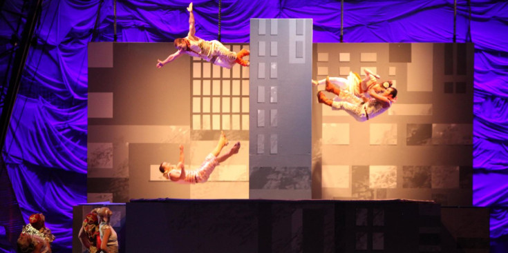 Espectacle d'una edició passada del Cirque du Soleil al Principat