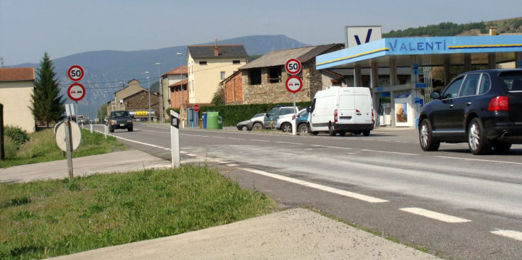 Tram de la carretera N-260 on es farà la glorieta.