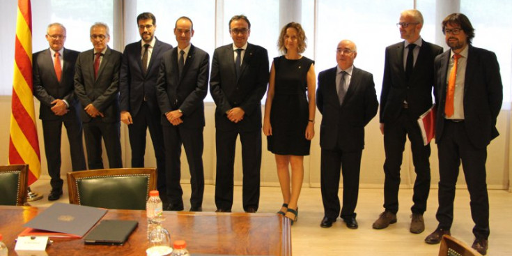 Membres dels governs català i andorra, a la reunió d’ahir a Andorra.