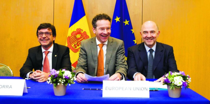 Cinca i Moscovici, el dia de la signatura del conveni.