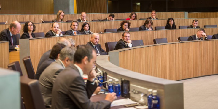 Els parlamentaris i el Gabinet d’Antoni Martí en la sessió de control al Govern celebrada al Consell General, dimarts passat.