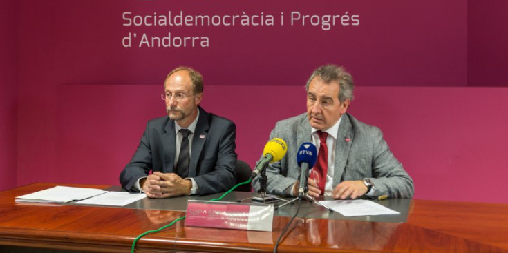 Víctor Naudi i Jaume Bartumeu en una roda de premsa anterior.