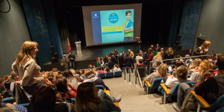 Inauguració oficial del curs escolar 2016-2017, ahir al Teatre Comunal.