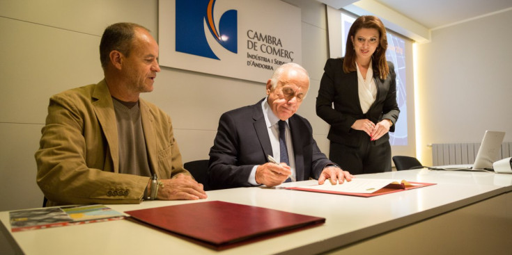 Les cambres d’Abcàsia i Andorra signen un conveni de col·laboració.